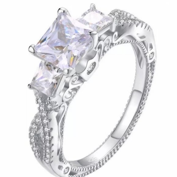 NEW Princess Cut Diamond Past Present Future Ring - Picture 9 of 9